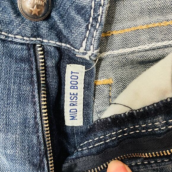 Ariat Jeans Womens 31 Reg Mid Rise Bootcut Dark Blue 5-Pocket Lightly Distressed - Picture 6 of 9